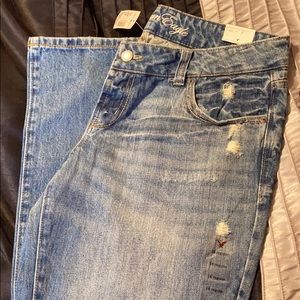 BNWT American Eagle Boyfriend Jeans